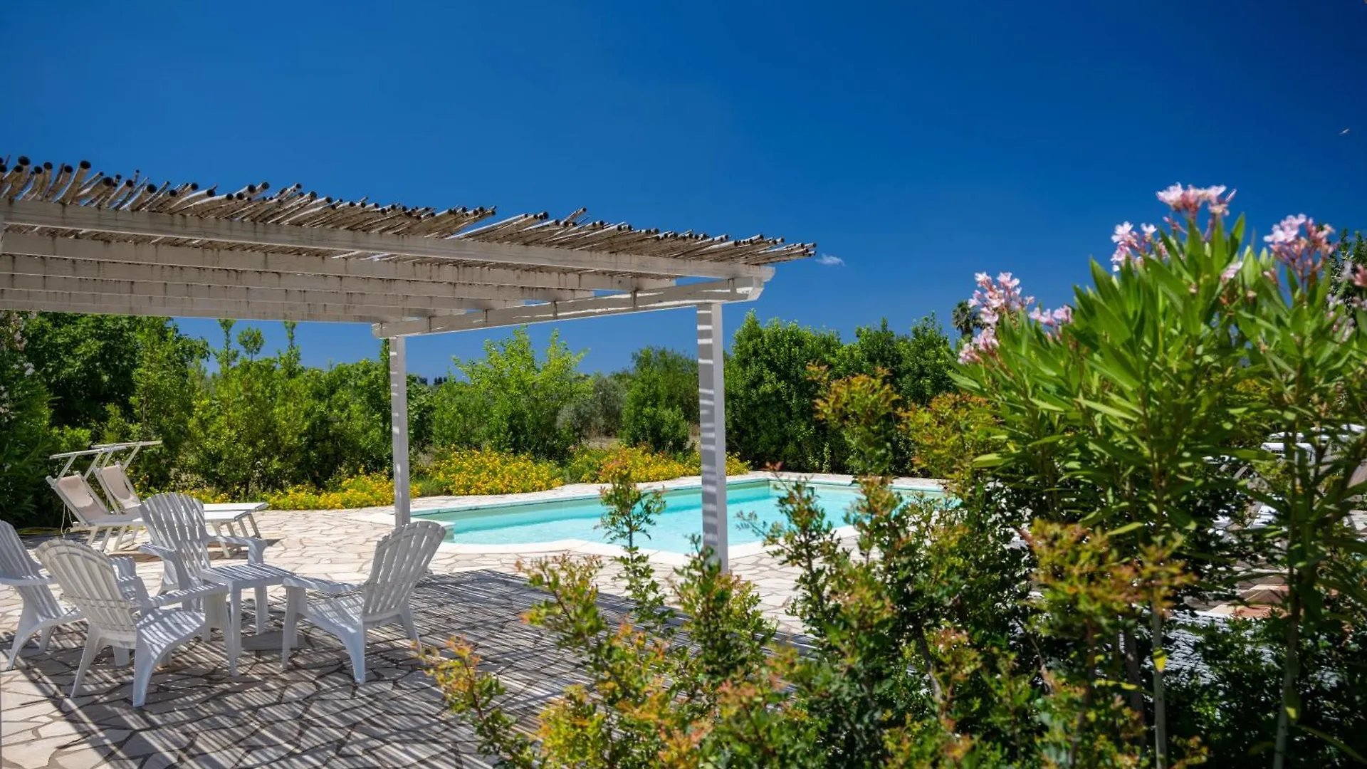 VILLA RAFAEL CON Piscina, IUN P4098 Alghero 0*,  Italia